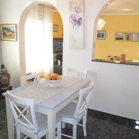 Skradinska 1 Apartman